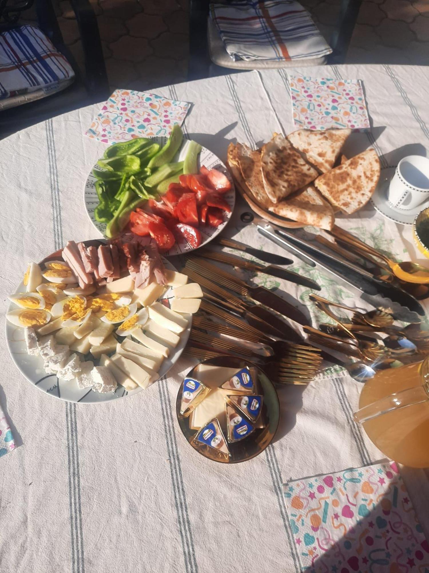 Apartament Cu Doua Camere Si Gradina Cluj-Napoca Værelse billede